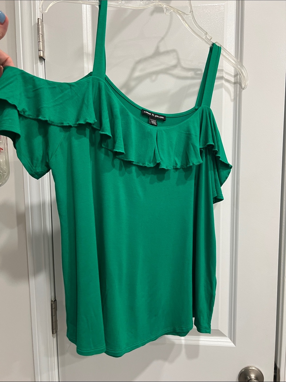 Cable & Gage Emerald Green Ruffle Cold-Shoulder Cotton Top